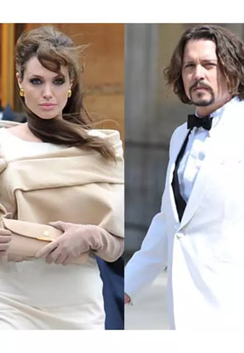 Angelina Jolie, in bratele lui Johnny Depp - VIDEO