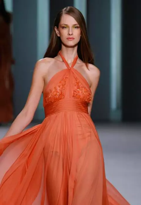 Culoare si rafinament - Elie Saab primavara-vara 2011 la Paris