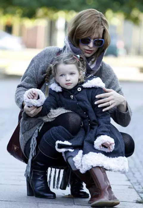Milla Jovovich si Ever Gabo - Asa mama, asa fiica!