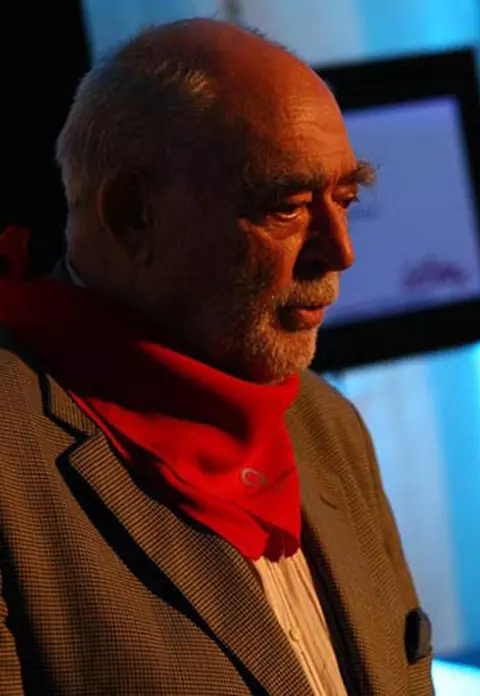 Mircea Albulescu - La iluminarea Ateneului in albastru