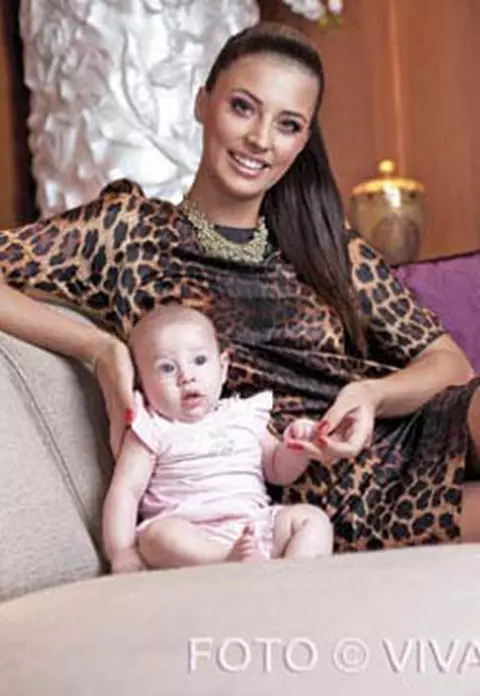 Antonia - Primele fotografii cu fiica ei, Maya