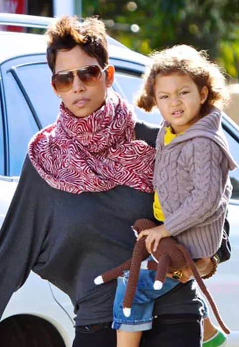 Halle Berry si Nahla - Shopaholicele din L.A.
