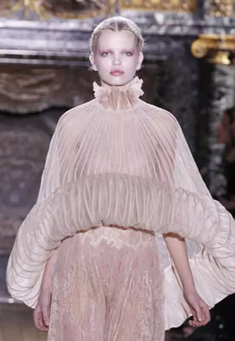 Show-ul Valentino haute couture de la Paris