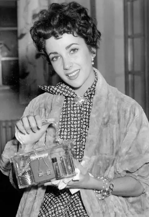 Elizabeth Taylor - Fotografii din arhivele Hollywoodului (Update)