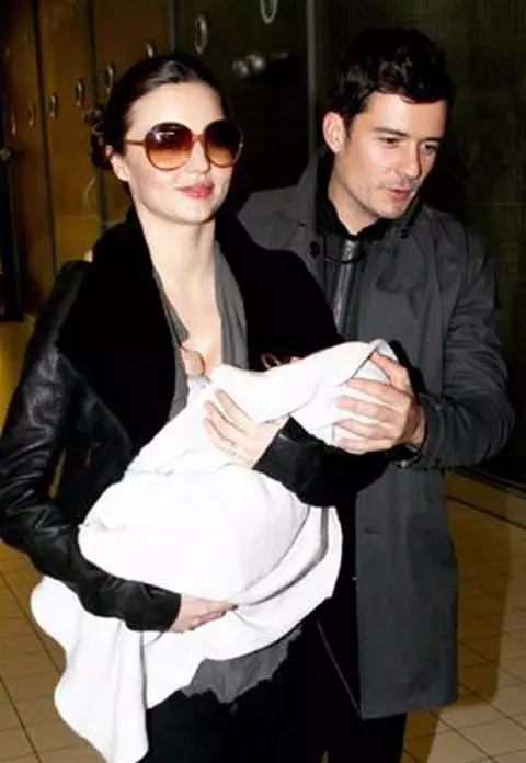 Orlando Bloom si Miranda Kerr - Cu fiul la Paris