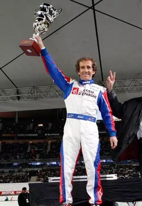 Campionii de Formula 1 au facut show pe gheata la Paris