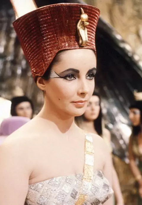 A murit Elizabeth Taylor