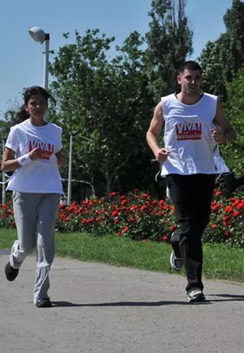 Vedetele iau startul la un nou cros VIVA!
