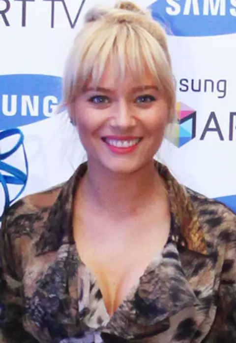 Laura Cosoi si Roxana Ciuhulescu, interesate de televizoarele inteligente