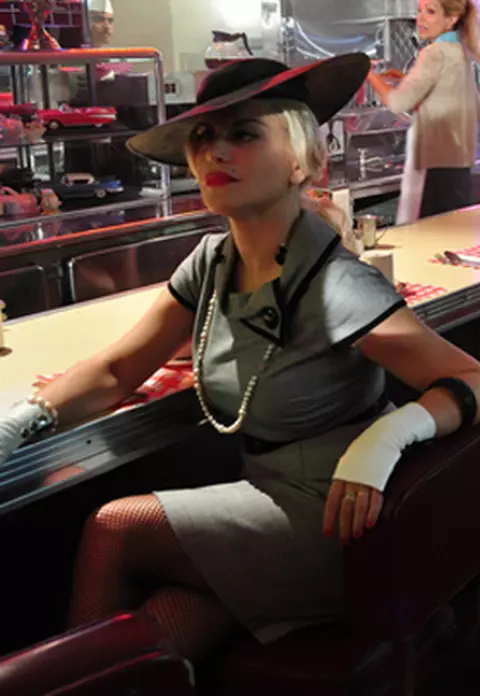 Loredana - ”Invat zilnic sa fiu mama”