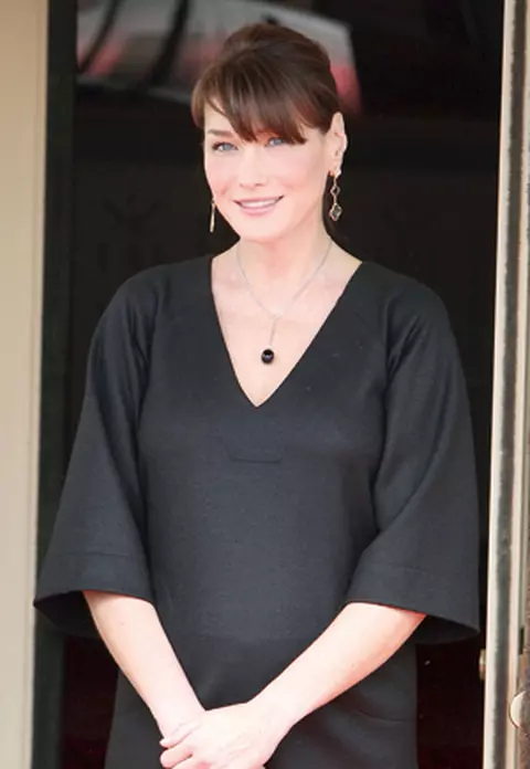 Carla Bruni Sarkozy - O surpriza premeditata