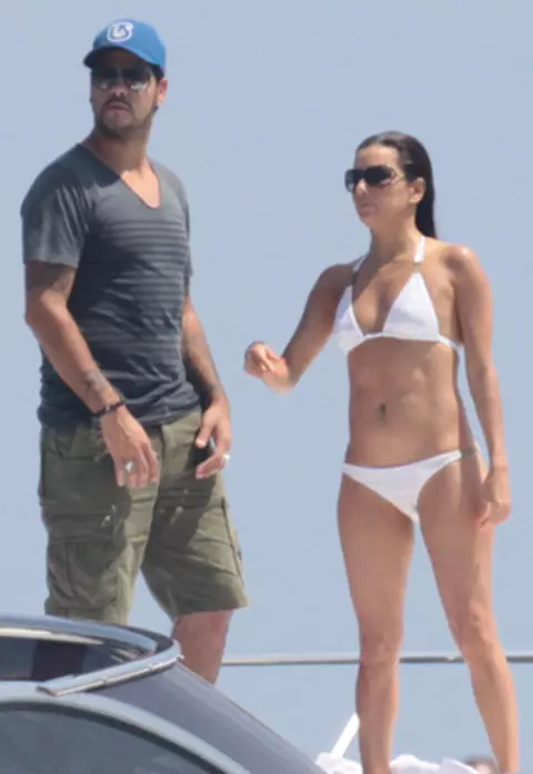 Eva Longoria si Eduardo Cruz - Indragostiti in vacanta in Spania