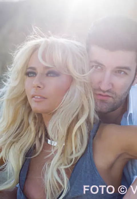 Laura si Smiley - Summer Love