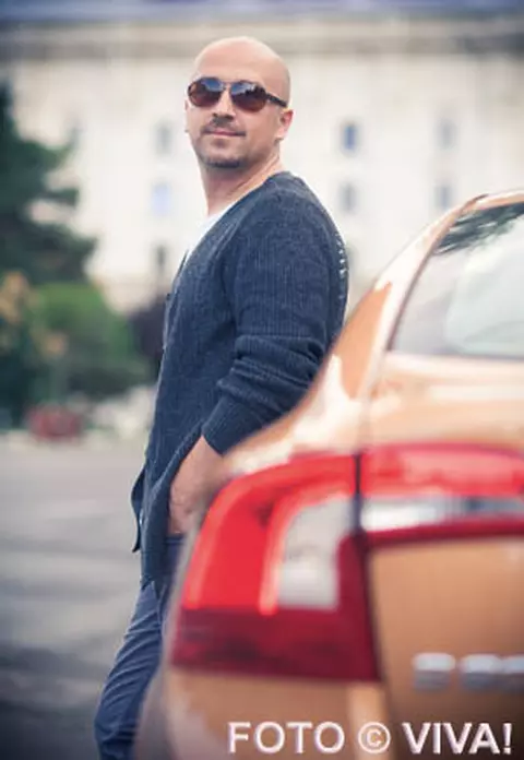 Mihai Dobrovolschi - Despre femei, masini si publicitate