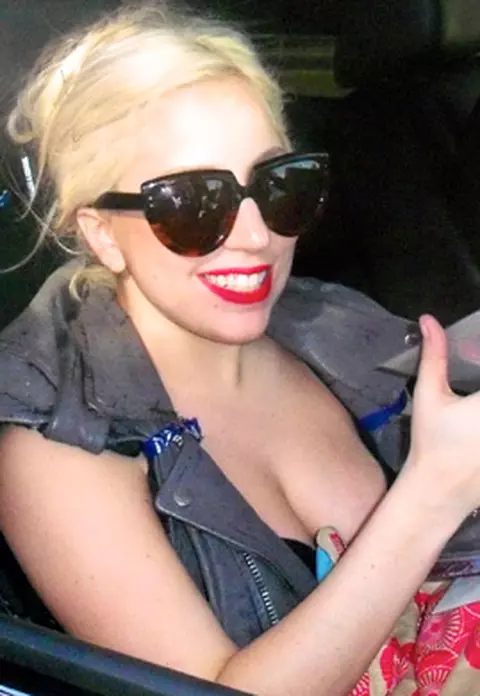 Vedete la nominalizarile Grammy Awards 2012