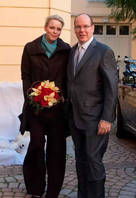 Printesa Charlene de Monaco si Printul Albert II de Monaco la Arbre de Noel 2011