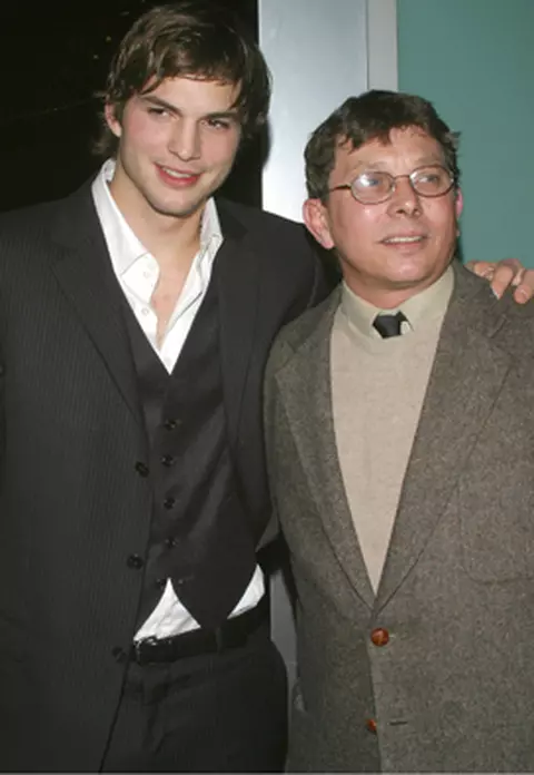 Cum arata tatii vedetelor: Ashton Kutcher, Angelina Jolie, Justin Bieber, Natalie Portman...