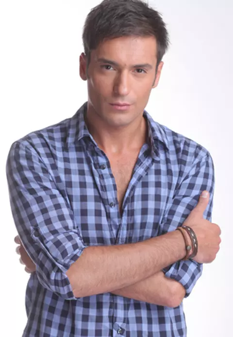 Radu Valcan debuteaza pe scena Teatrului Mic