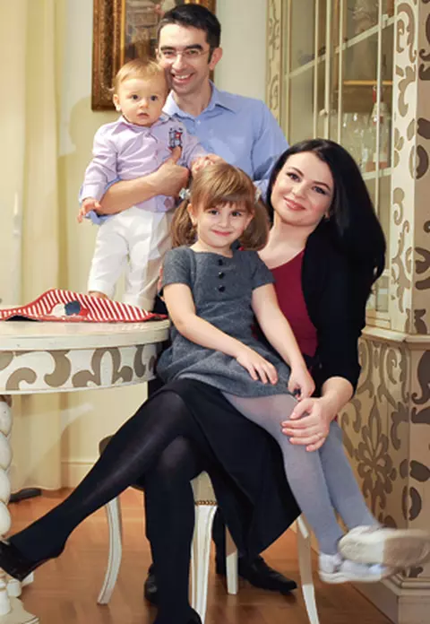 Amfitrion - Acasa la familia Gainusa