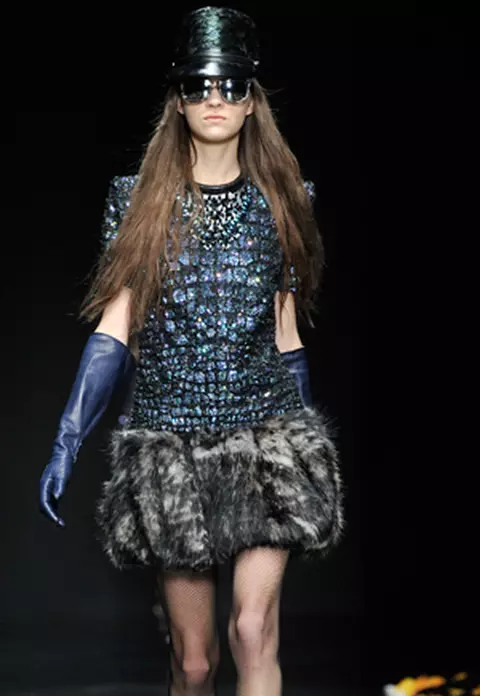 Fashion show la Milano: colectia Roberto Cavalli toamna/iarna 2012/2013