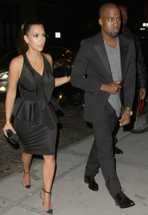 Kim Kardashian si Kanye West nu-si mai ascund relatia: VIDEO