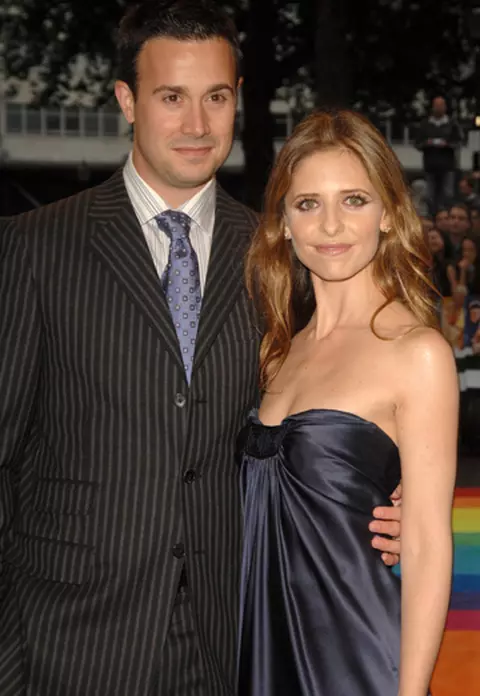 Sarah Michelle Gellar si Freddie Prinze Jr. asteapta al doilea copil