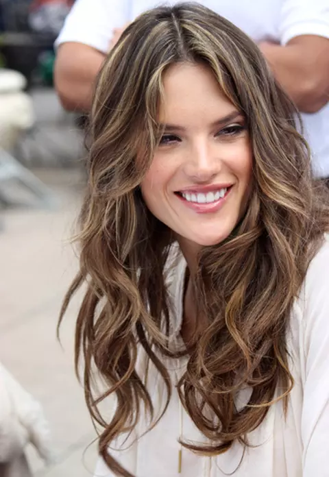 Alessandra Ambrosio a nascut un baietel