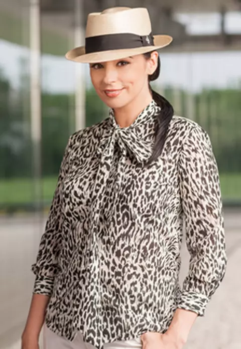 Reportaj in jungla africana: Andreea Marin pleaca in Ciad