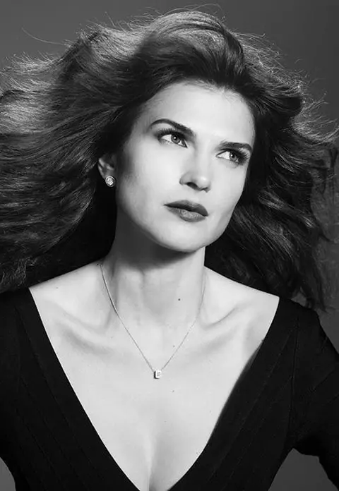 Monica Barladeanu in noua reclama Rafael & Sons Romania