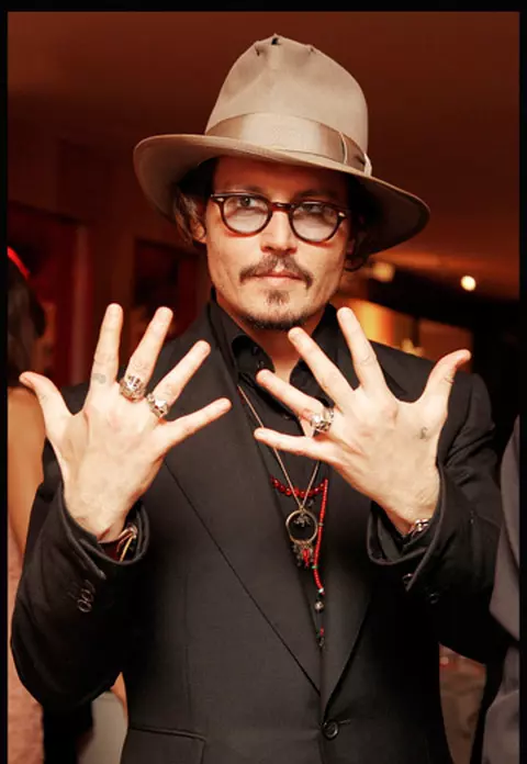 Liber din nou: Johnny Depp s-a despartit de Vanessa Paradis