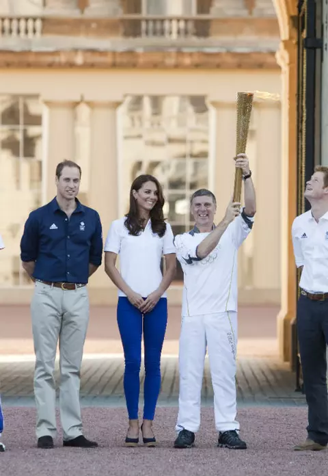 JO 2012: Flacara Olimpica a trecut pe la Kate si William