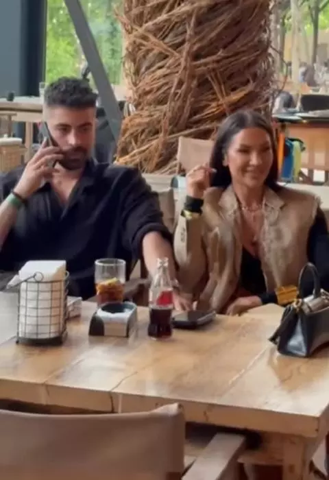 steve ant si alina