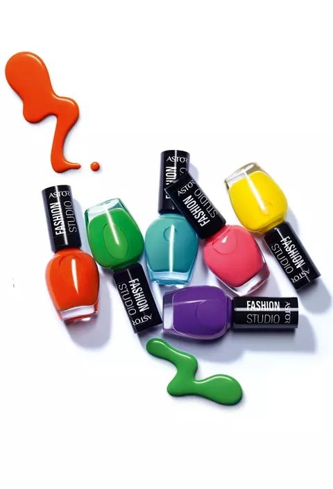 Noile lacuri de unghii Fashion Studio Colour Mania, Astor