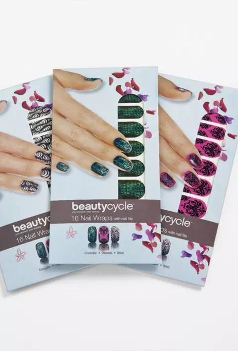 Aplicatii pentru unghii, beautycycle