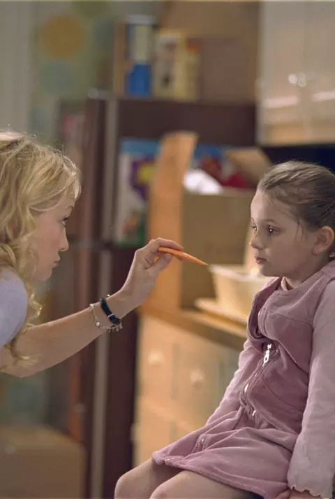 7 moduri prin care sa-ti inveti fetita sa fie o lady