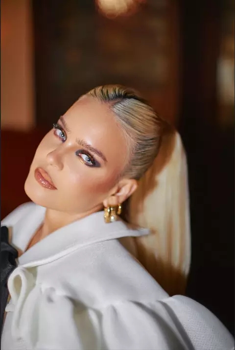 Anne-Marie, britanica situată în topul mondial al celor mai urmărite artiste, vine la UNTOLD 2022
