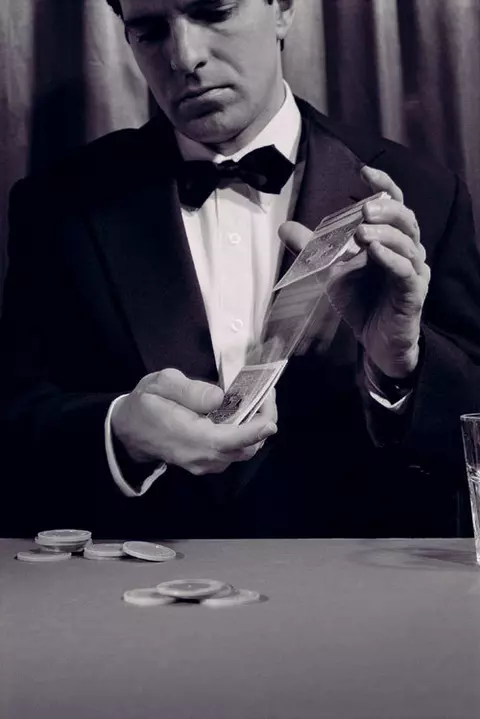 Jocuri, poturi si jetoane