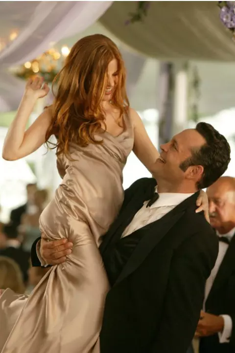 9 motive sa iubesti nuntile atunci cand esti single