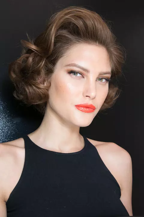 Cum sa alegi nuanta potrivita de ruj