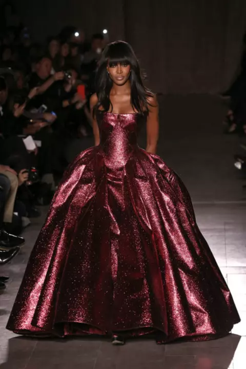 Naomi Campbell, aparitie spectaculoasa in show-ul Zac Posen!
