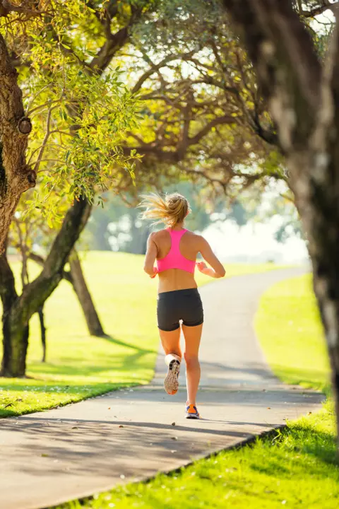 5 moduri prin care poti face sport dimineata!