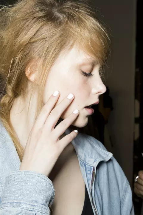 10 trucuri de manichiura pe care nu le-ai mai auzit