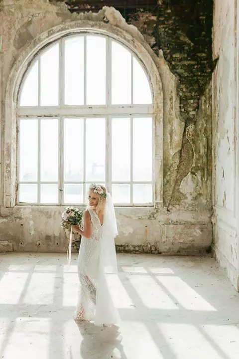 Alexia Talavutis in rochie Mirela Diaconu