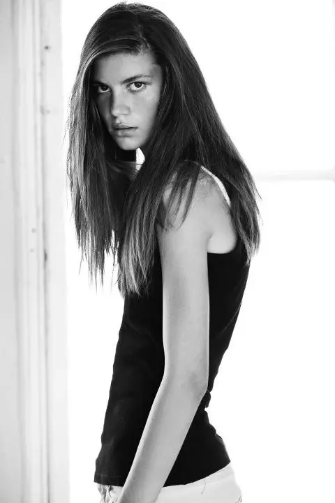 laura model