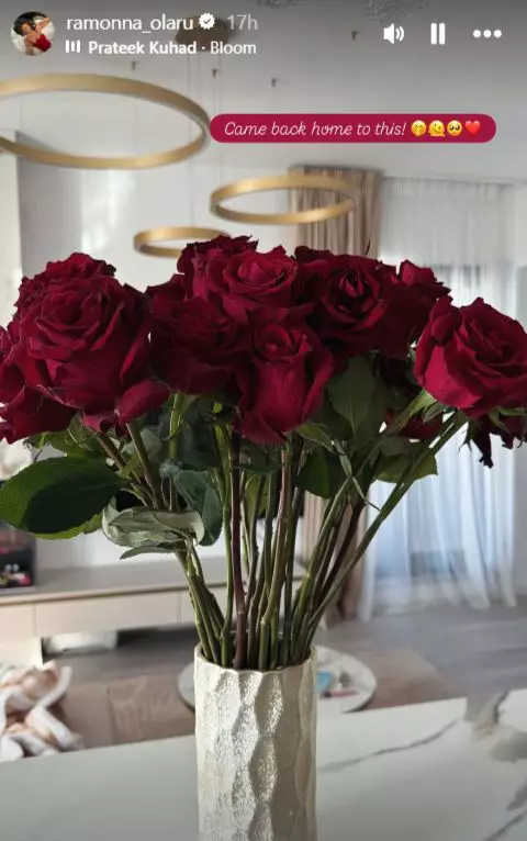 Trandafirii primiți de Ramona Olaru