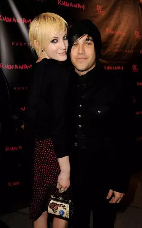 Ashlee Simpson si Pete Wentz divorteaza