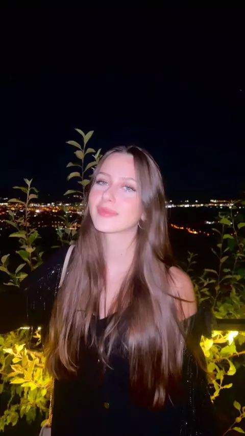 Emma Năstase, fata cea mică a Amaliei și a lui Ilie Năstase