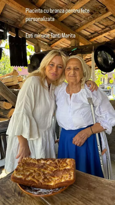 Laura Cosoi la botezul fiicei sale, Aida