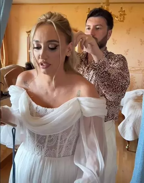 ilona-brezoianu-pregatindu-se