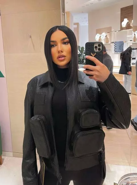 larisa-udila-cunoscut-sot-2